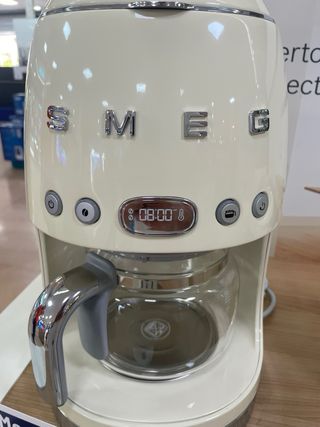 Cafetera Goteo SMEG Crema 1.4L