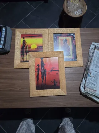 Cornici in legno con quadri africani