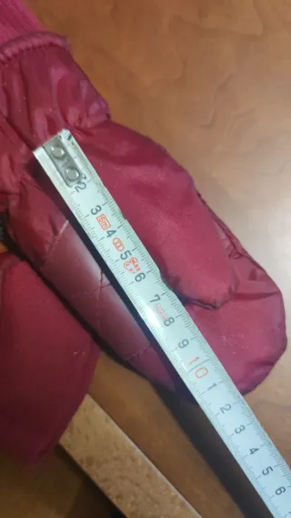 Manoplas de niño con muñeco de nieve