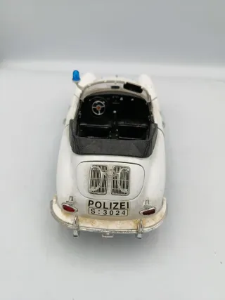 PORSCHE 356 B (1961) BLANCO POLICIA