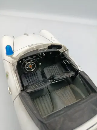 PORSCHE 356 B (1961) BLANCO POLICIA