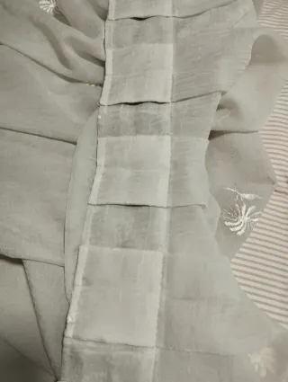 4 tende beige ricamate