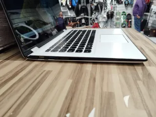 Portátil Lenovo Yoga Táctil