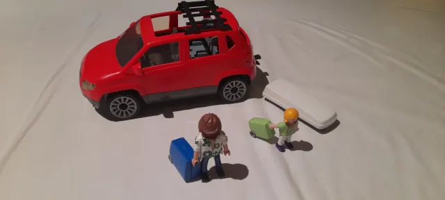 Coche familiar rojo Playmobil 5436