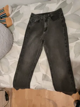 Pantalón largo negro vaquero