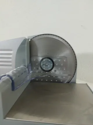 Cortador de fiambres doméstico