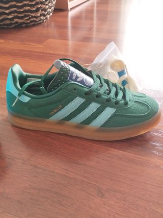 Zapatillas Adidas Gazelle Nuevas Talla 42