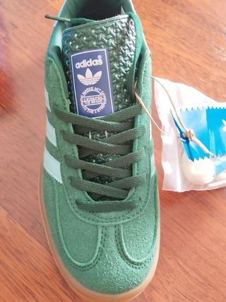 Zapatillas Adidas Gazelle Nuevas Talla 42
