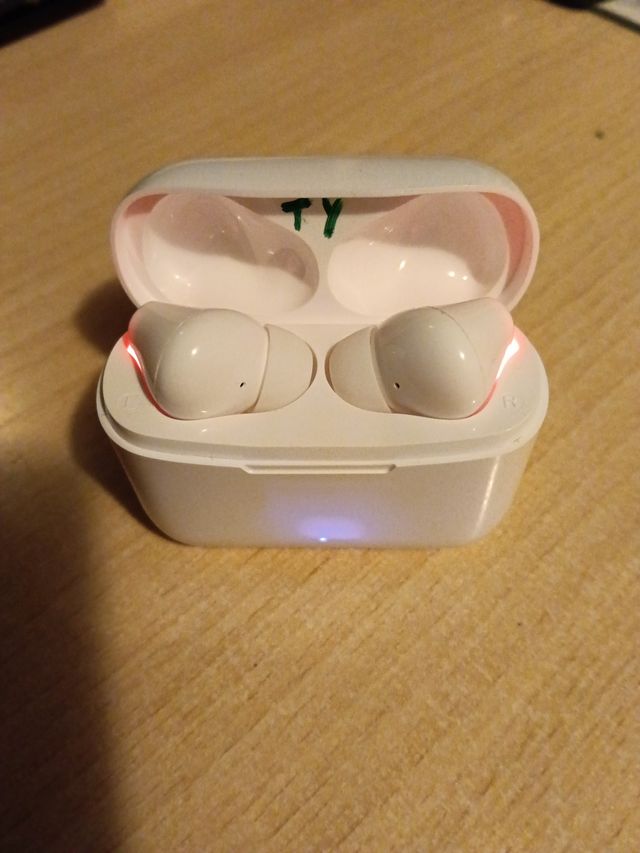 Auriculares Blancos marca:TWS215