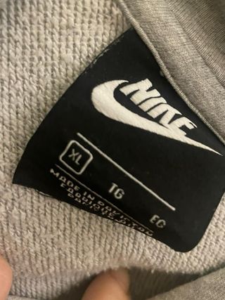 Felpa Nike Grigia con Cappuccio