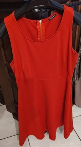 Abito Motivi Rosso Giro Manica Svasato