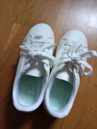 Zapatillas blancas para niñ@s