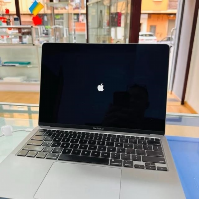 MacBook Air 512 GB 8 GB RAM 2020 i5
