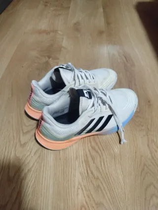 Zapatillas Adidas Blancas y Azules