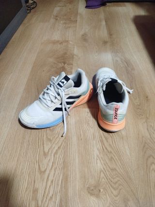 Zapatillas Adidas Blancas y Azules