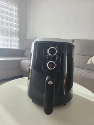 Freidora de aire negra