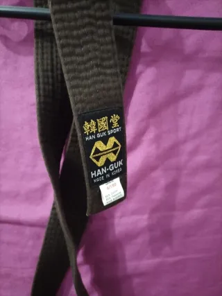 Kimono Taekwondo Daedo Talla L más cinturón marrón