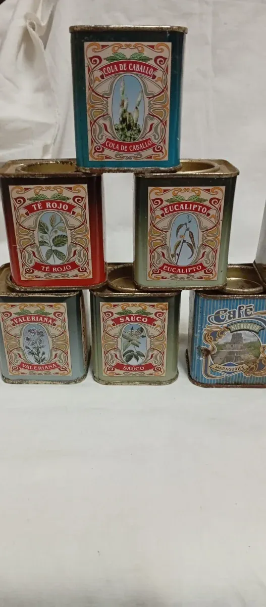 Lote 8 latas antiguas decorativas