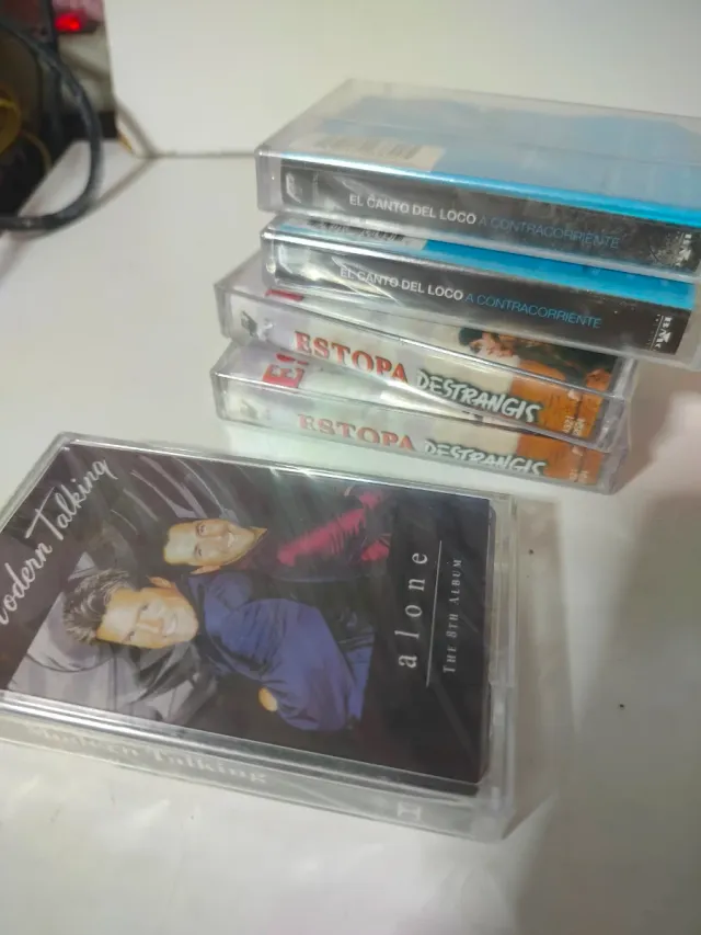 Lote 5 Caset Estopa, Modern Talking, El Canto...