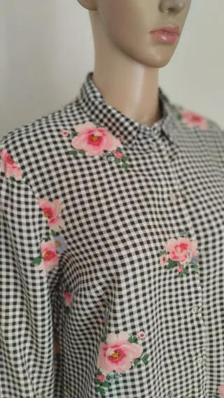 Camicia donna a quadri con fiori rosa