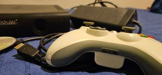 Xbox 360 Clásica 120GB + Juegos y Mando