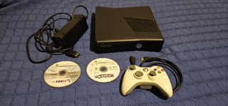 Xbox 360 Clásica Negra + 2 Juegos + Mando