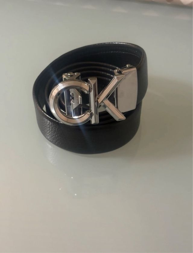 Cintura Calvin Klein con logo CK