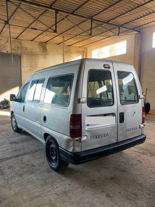 Peugeot Expert 6 plazas 2.0HDI 95cv