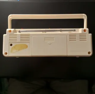 Radio vintage marca Moulinex con AM e FM.