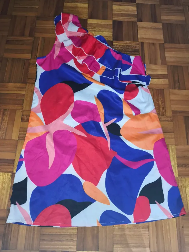 Vestido estampado asimétrico