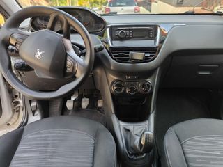 Peugeot 208 2016