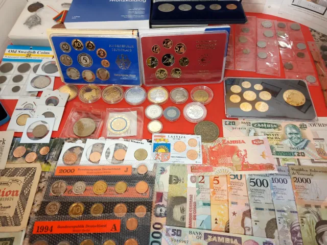 Lote Coleccionismo: Monedas, Billetes y Sellos