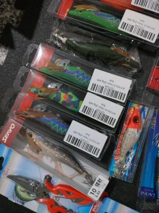 Lote pesca: cañas, carretes, señuelos