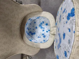 URGE! Butaca de dormitorio beige y dorada