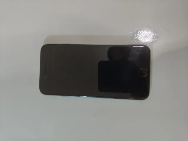 iPhone Negro/Gris - No Enciende