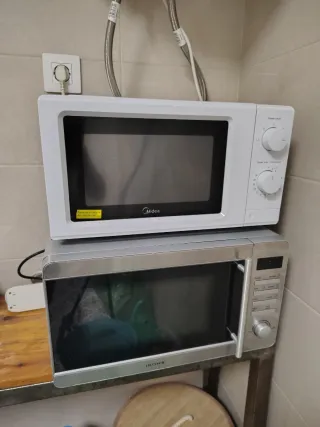2 Microondas Midea e Ikohs - 50€ c/u