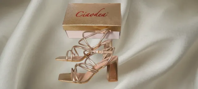 Sandalias de fiesta doradas