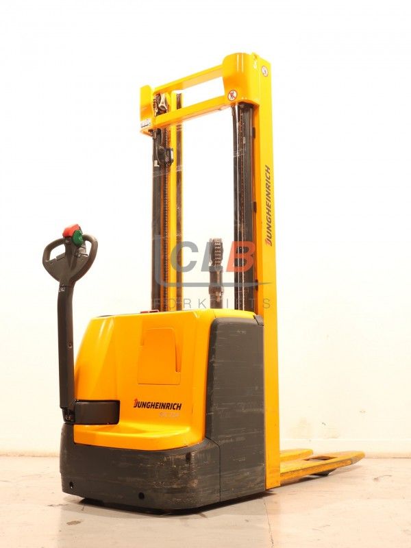 Ref. M-6462 Apilador Eléctrico JUNGHEINRICH EJC 214