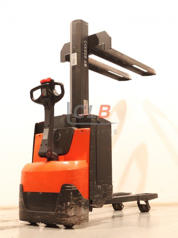 Ref. M-6525 Apilador Eléctrico BT SWE 080 L Staxio