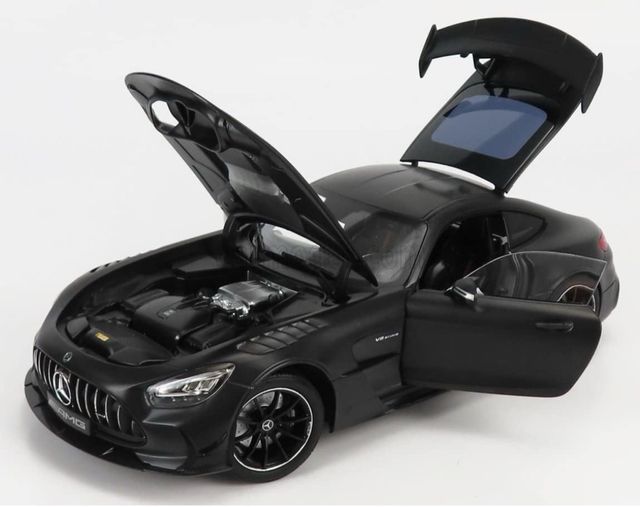 Mercedes GT AMG Black Series 1:18 Norev