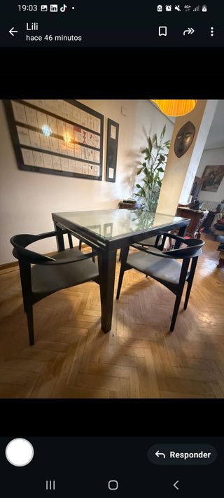 Mesa cristal y 4 sillas madera