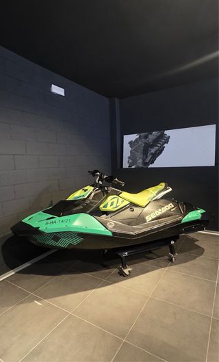 Moto de agua Spark Trixx