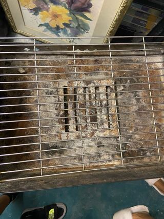 Barbacoa Negra con Ruedas