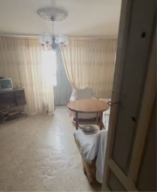Casa grande con mucho terreno en Beas de Segura