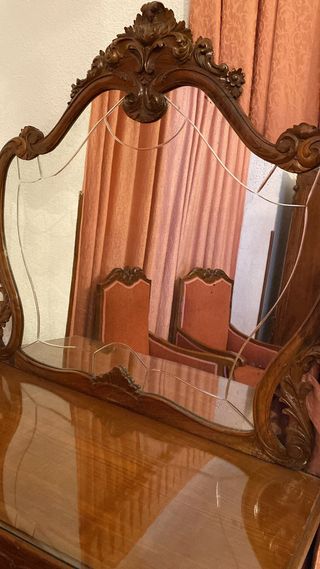 Conjunto de Cómoda con espejo y descalzadoras