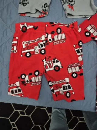 Pigiamino estivo bimbo con camioncini