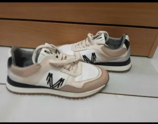 Zapatillas Martinelli Beige y Blancas