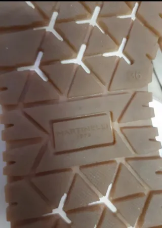 Zapatillas Martinelli Beige y Blancas