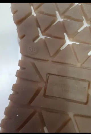 Zapatillas Martinelli Beige y Blancas