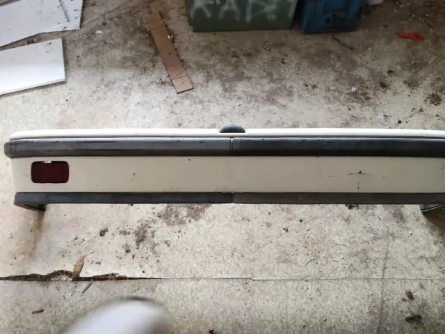 Paragolpes trasero Opel Kadett GSI 8v